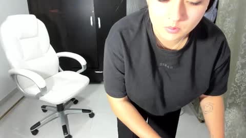 Snapshot of celesstebruce chatting on February 21, 2:39 am meli online show from February 21, 2:39 am