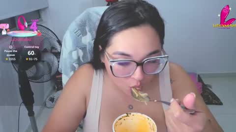 Snapshot of celesstebruce chatting on September 25, 12:36 am meli online show from September 25, 12:36 am