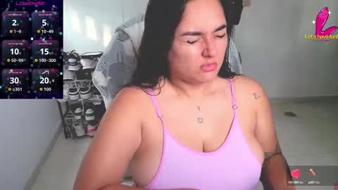 Snapshot of celesstebruce chatting on October 11, 9:35 pm meli online show from October 11, 9:35 pm