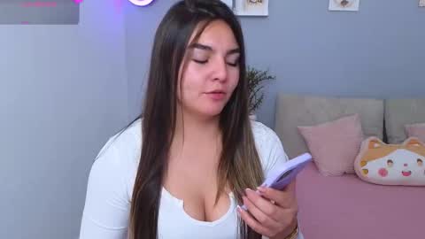 Snapshot of celeste_1star chatting on September 25, 7:17 pm celeste_1star online show from September 25, 7:17 pm