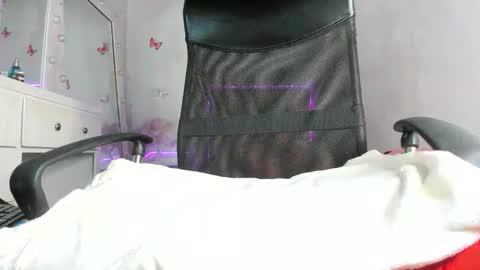 Celeste Sweet online show from March 17, 5:49 pm