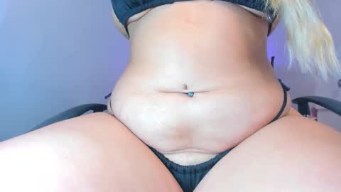 Snapshot of celeste__sweetx chatting on May 31, 6:09 pm Celeste Sweet online show from May 31, 6:09 pm