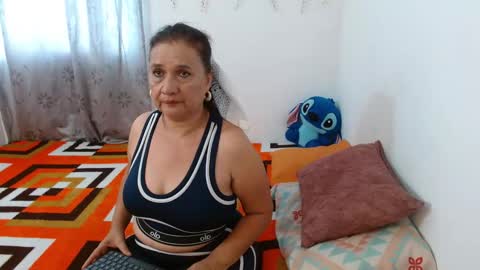 Celeste Ortega  online show from November 19, 7:25 pm