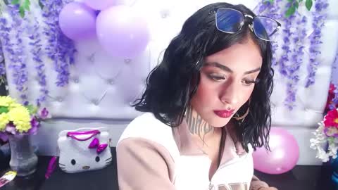 Snapshot of celeste_owen18 chatting on January 24, 3:43 am celeste owen18 online show from January 24, 3:43 am