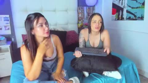Snapshot of celeste_starsss chatting on September 30, 9:14 am celeste_starsss online show from September 30, 9:14 am