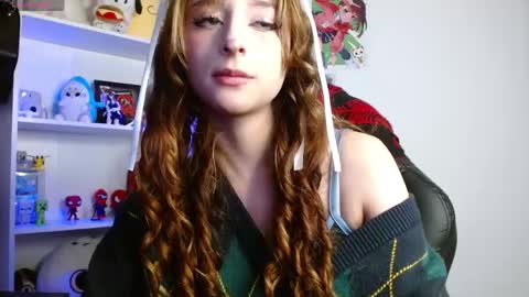 Snapshot of celesteayase chatting on May 22, 1:02 am celesteayase online show from May 22, 1:02 am