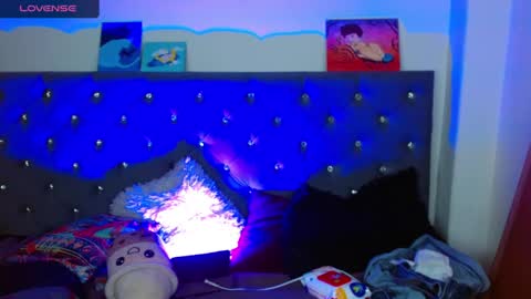 Snapshot of celesteswett chatting on February 23, 1:35 am I am Valentinn online show from February 23, 1:35 am