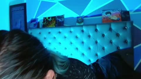 Snapshot of celesteswett chatting on December 5, 6:59 pm I am Valentinn online show from December 5, 6:59 pm