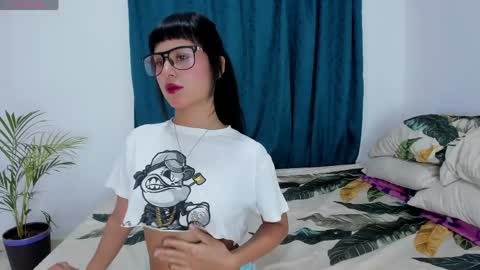 celesteyorucso1 online show from June 5, 6:31 am