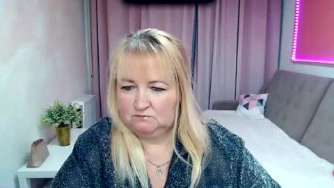 celestialcharm911 online show from February 8, 4:49 am