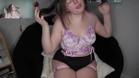 Snapshot of celestialosh chatting on February 15, 1:35 am celestialosh online show from February 15, 1:35 am