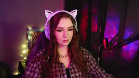 Snapshot of celia_sensual_ chatting on April 19, 7:05 pm celia_sensual_ online show from April 19, 7:05 pm