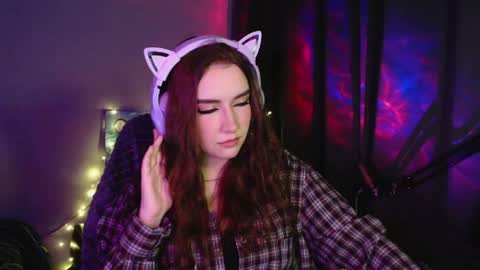 Snapshot of celia_sensual_ chatting on May 3, 8:37 pm celia_sensual_ online show from May 3, 8:37 pm