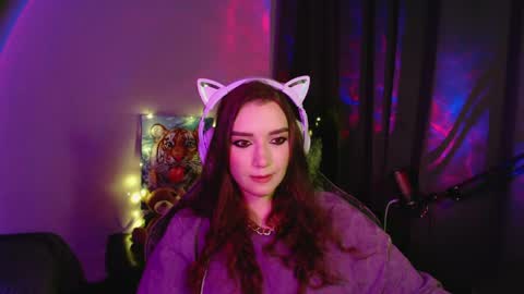 Snapshot of celia_sensual_ chatting on May 15, 7:32 pm celia_sensual_ online show from May 15, 7:32 pm