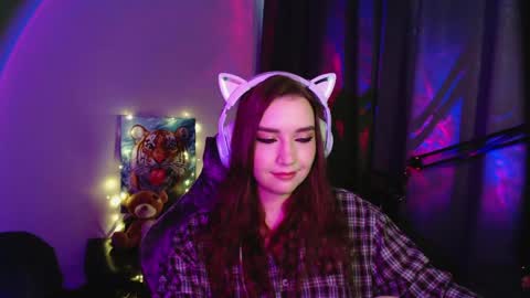 Snapshot of celia_sensual_ chatting on May 19, 12:38 am celia_sensual_ online show from May 19, 12:38 am