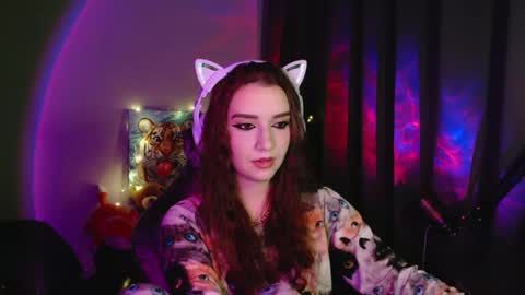 Snapshot of celia_sensual_ chatting on June 5, 8:14 pm celia_sensual_ online show from June 5, 8:14 pm
