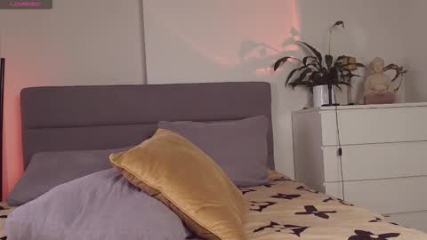 Snapshot of celin_summer chatting on September 30, 5:51 pm Celin online show from September 30, 5:51 pm