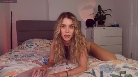 Snapshot of celin_summer chatting on November 21, 5:22 pm Celin online show from November 21, 5:22 pm