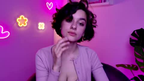 Snapshot of celine_dionn chatting on February 15, 5:26 am Celine online show from February 15, 5:26 am