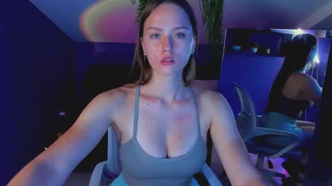 elin online show from September 17, 9:05 pm