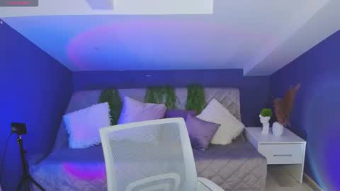 elin online show from October 17, 1:57 pm