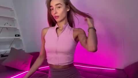Amilia online show from July 2, 2:11 am