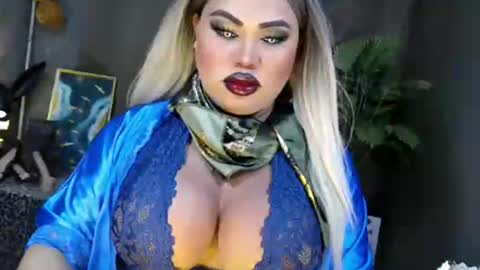 Snapshot of cellinekittcumerr chatting on October 28, 8:00 pm cellinekittcumerr online show from October 28, 8:00 pm