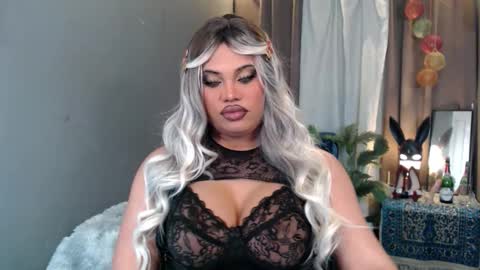 cellinekittcumerr online show from January 6, 5:05 pm