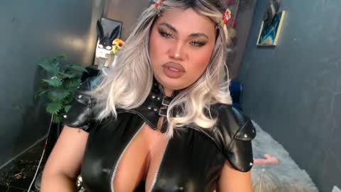 cellinekittcumerr online show from May 20, 9:32 pm