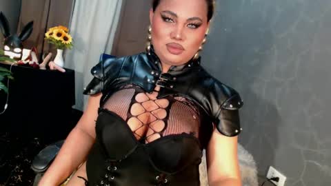 cellinekittcumerr online show from May 29, 3:21 pm