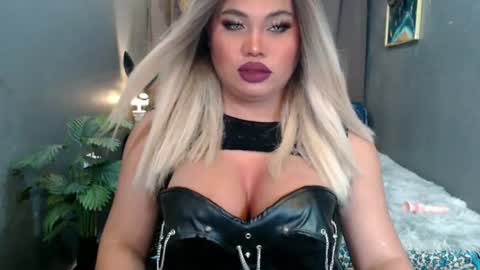 cellinekittcumerr online show from July 25, 9:34 pm
