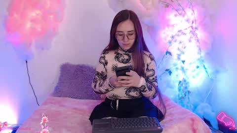 Hello guys my name is Sofi and Lizzie and  Vanessa online show from January 22, 3:20 am