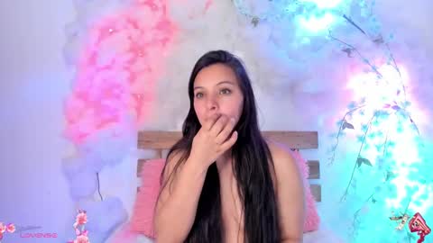 Hello guys my name is Sofi and Lizzie and  Vanessa online show from February 12, 8:18 pm