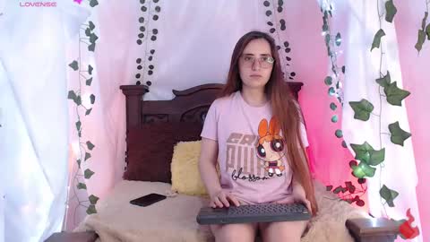 Hello guys my name is Sofi and Lizzie and  Vanessa online show from February 24, 4:27 am