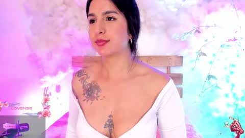 Hello guys my name is Sofi and Lizzie and  Vanessa online show from February 24, 8:25 pm