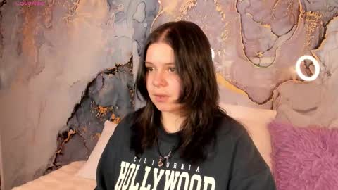 Hello guys my name is Sofi and Lizzie and  Vanessa online show from February 11, 12:15 am