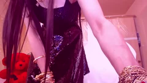 Cerise online show from March 3, 3:30 am