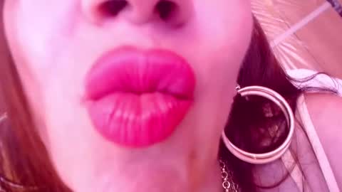 Cerise online show from March 7, 1:31 am