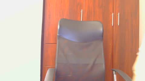 Snapshot of cesarex148 chatting on December 5, 8:22 pm Cesar online show from December 5, 8:22 pm