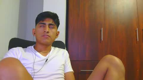 Snapshot of cesarex148 chatting on December 10, 2:38 am Cesar online show from December 10, 2:38 am