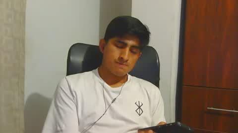 Snapshot of cesarex148 chatting on December 28, 2:01 am Cesar online show from December 28, 2:01 am