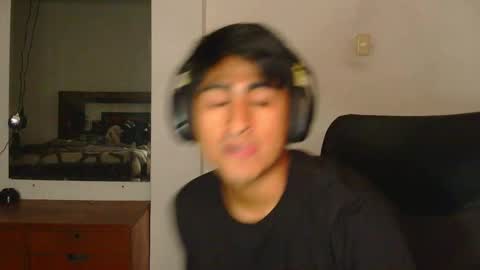 Snapshot of cesarex148 chatting on December 3, 11:03 pm Cesar online show from December 3, 11:03 pm