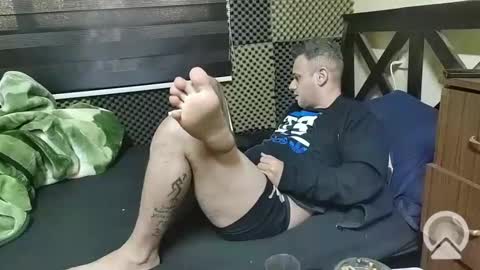 Snapshot of cezar46 chatting on December 9, 8:55 am cezar online show from December 9, 8:55 am