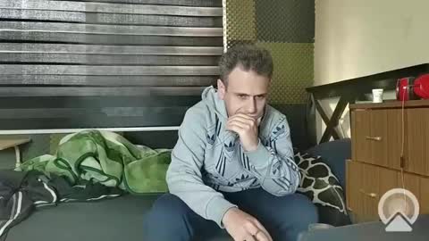 Snapshot of cezar46 chatting on January 2, 11:52 am cezar online show from January 2, 11:52 am