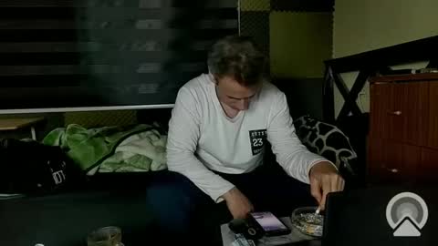 Snapshot of cezar46 chatting on January 11, 7:27 pm cezar online show from January 11, 7:27 pm