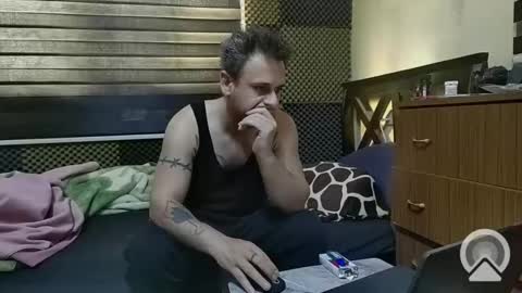 Snapshot of cezar46 chatting on January 24, 12:52 pm cezar online show from January 24, 12:52 pm