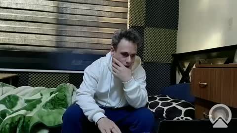 Snapshot of cezar46 chatting on February 1, 1:41 pm cezar online show from February 1, 1:41 pm