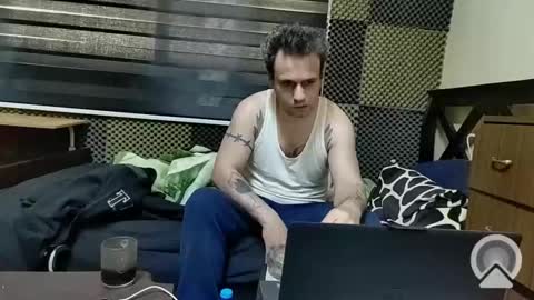 Snapshot of cezar46 chatting on February 4, 9:38 am cezar online show from February 4, 9:38 am