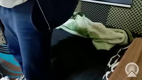 Snapshot of cezar46 chatting on February 9, 12:19 pm cezar online show from February 9, 12:19 pm