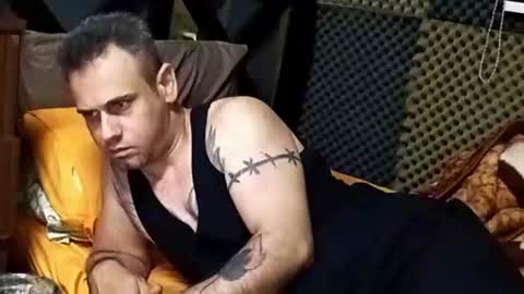 Snapshot of cezar46 chatting on September 13, 9:03 pm cezar online show from September 13, 9:03 pm